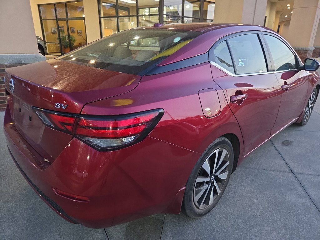 Used 2022 Nissan Sentra SV w/ SV Premium Package image 6