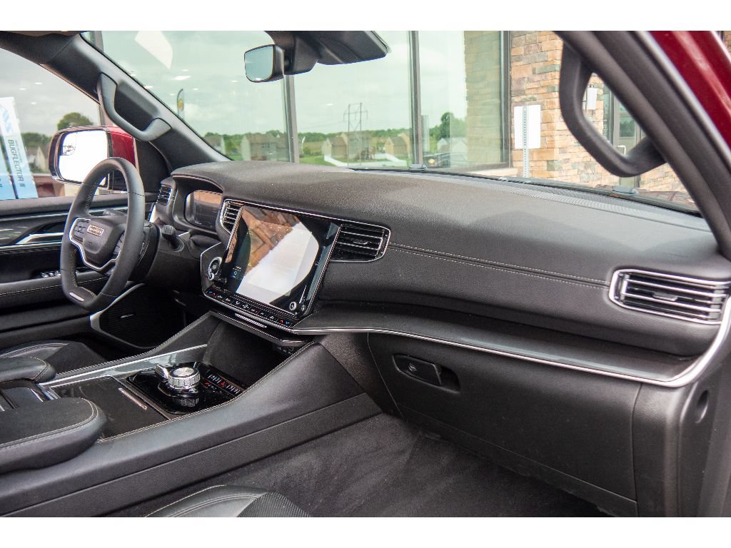 Used 2022 Jeep Wagoneer Series I w/ Premium Group I AWD/4WD image 15