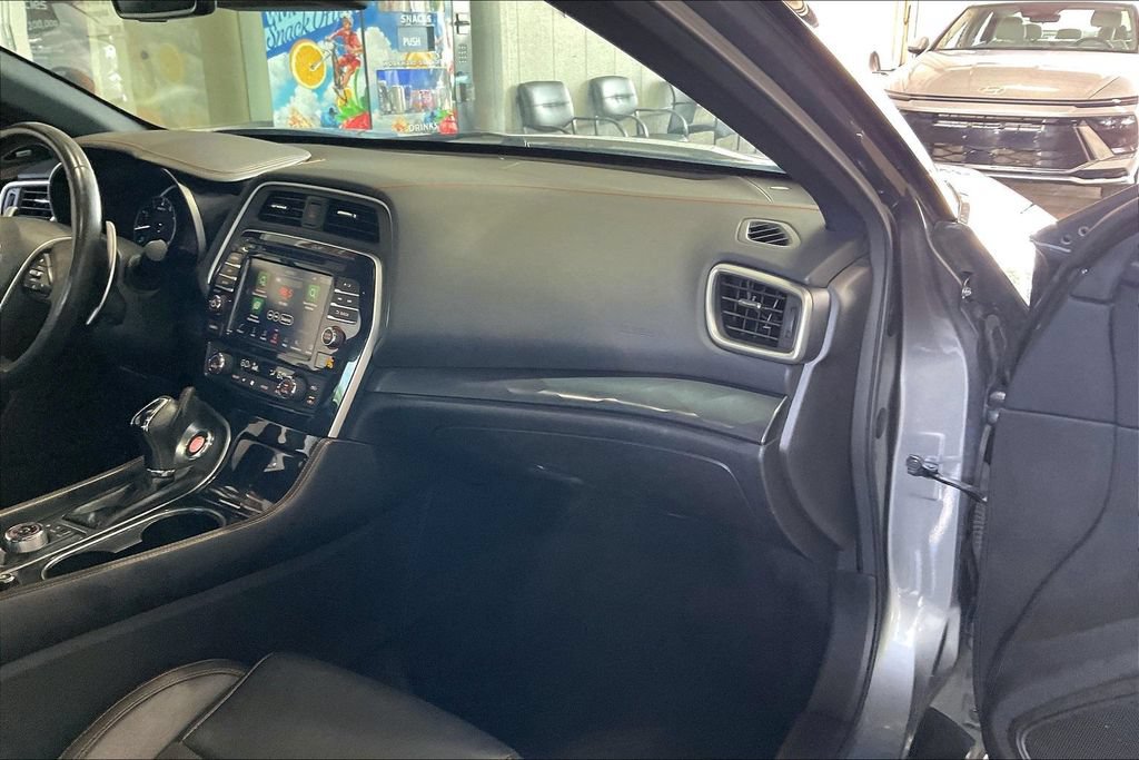 Used 2023 Nissan Maxima SR FWD image 23