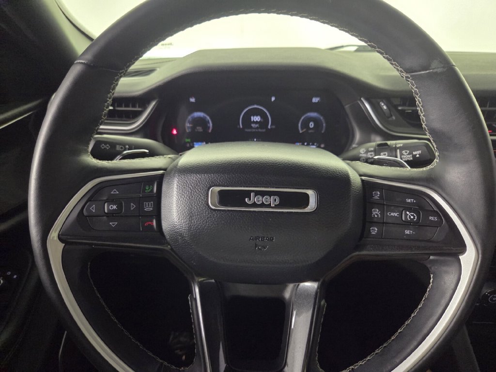 Used 2022 Jeep Grand Cherokee L Laredo RWD image 16