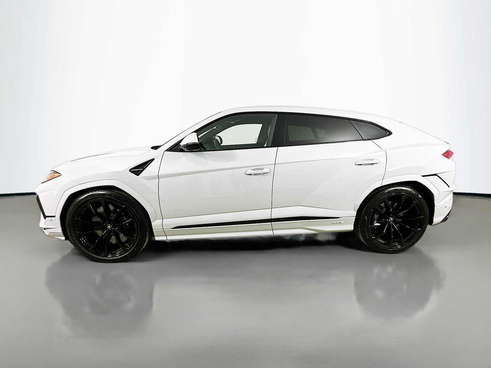 Used 2024 Lamborghini Urus S AWD/4WD image 8