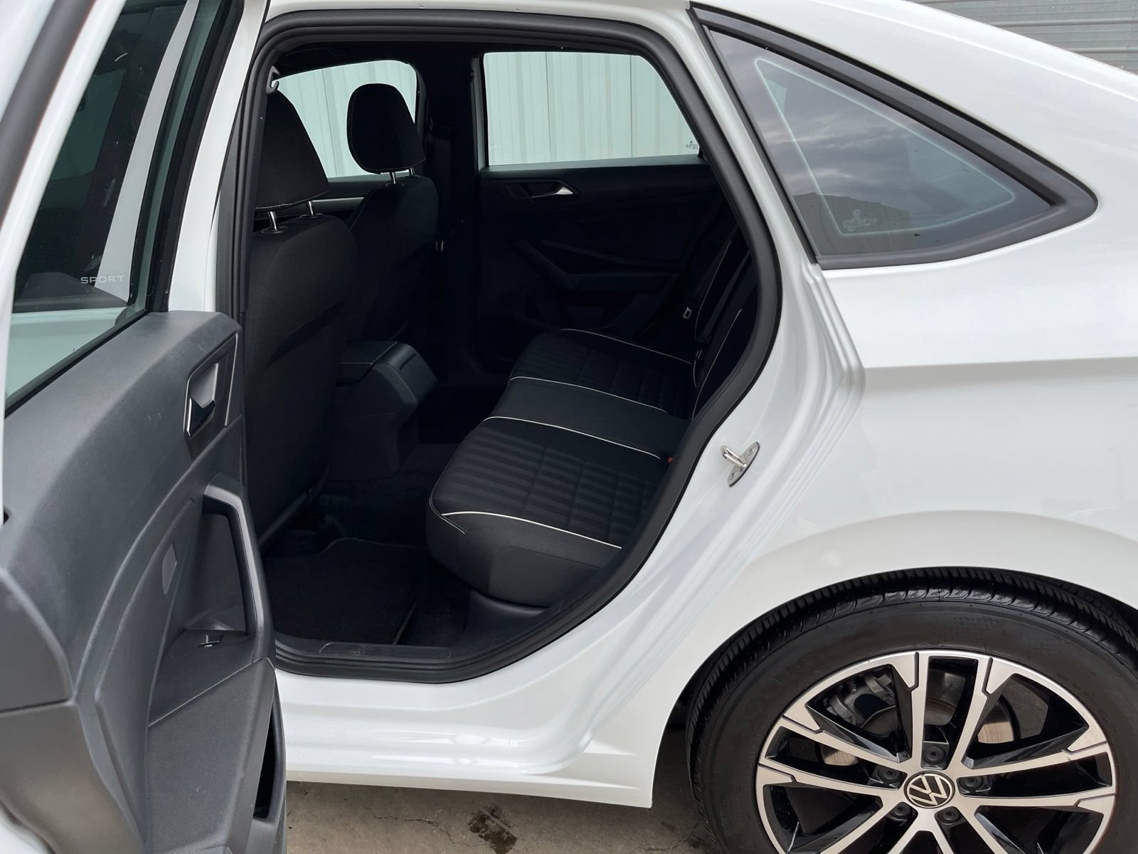 Used 2024 Volkswagen Jetta Sport FWD image 12