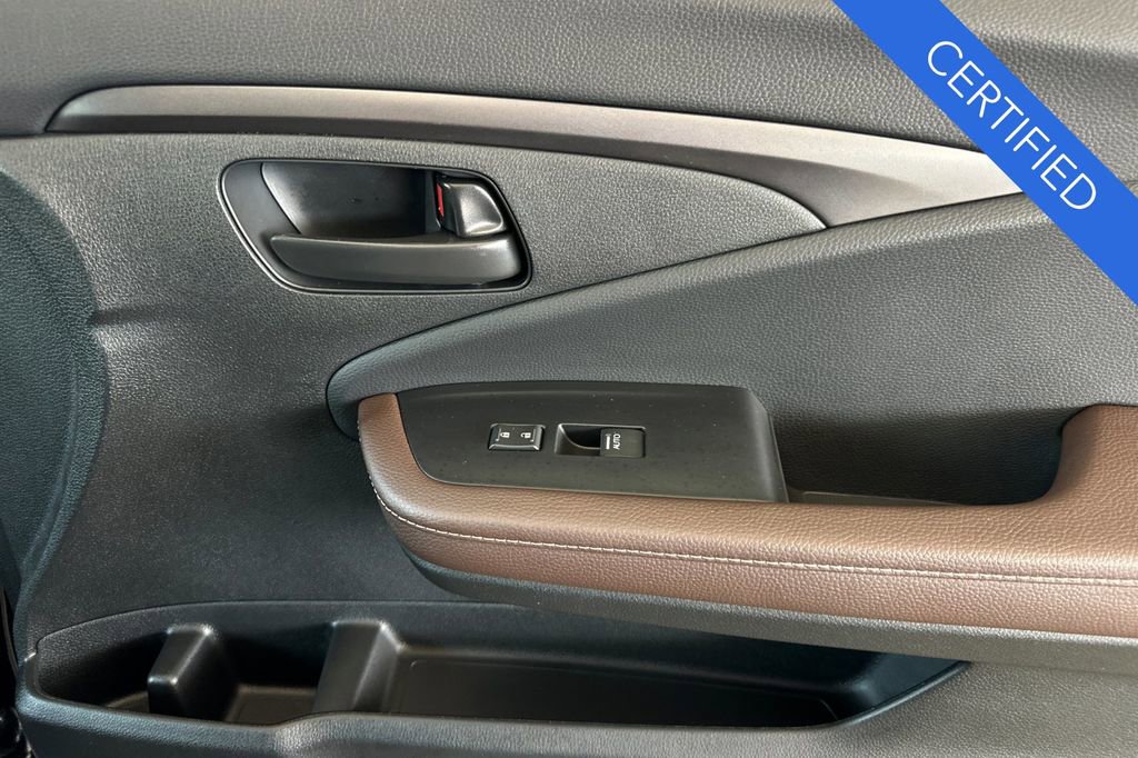 Certified 2025 Honda Passport EX-L image 20