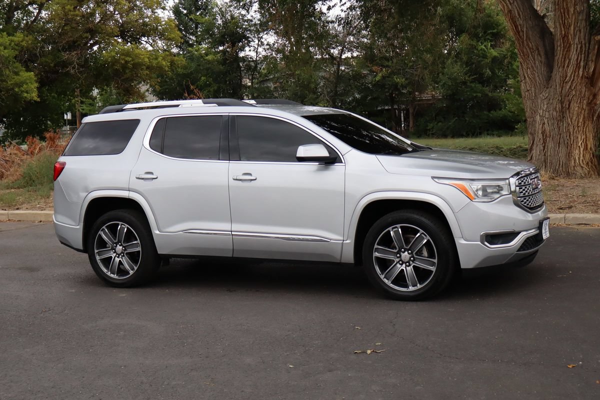 Used 2017 GMC Acadia Denali AWD/4WD image 2