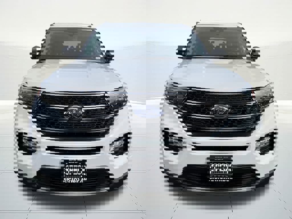 Used 2023 Ford Explorer XLT w/ Equipment Group 202A image 12