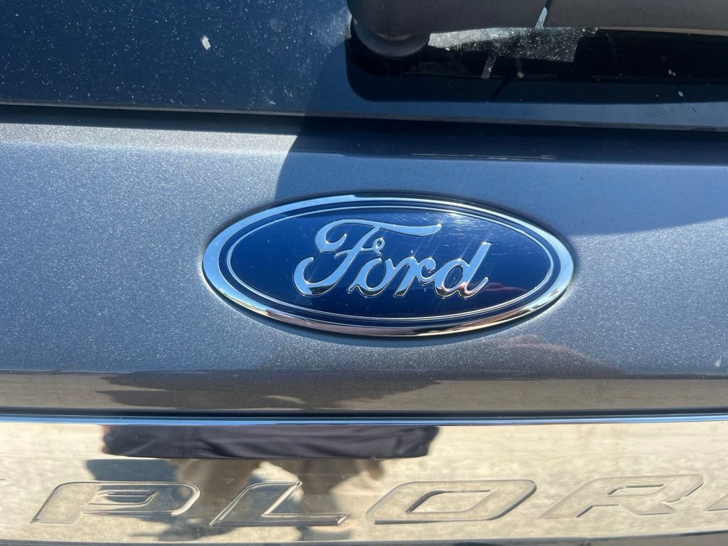 Used 2021 Ford Explorer Limited w/ Hybrid Equipment Group 310A AWD/4WD image 36