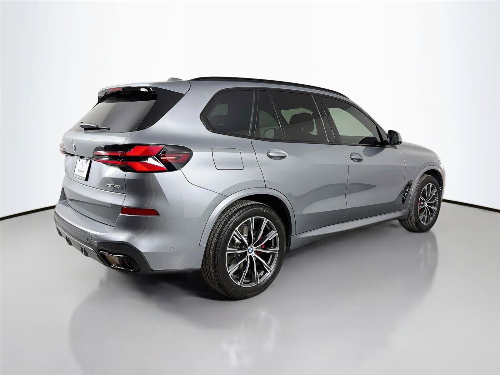 New 2026 BMW X5 xDrive40i w/ M Sport Package AWD/4WD image 5