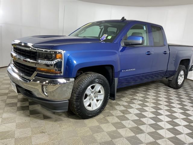 Used 2017 Chevrolet Silverado 1500 LT w/ All Star Edition image 4
