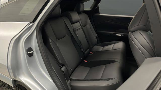 Used 2025 Lexus RX 500h F Sport image 26