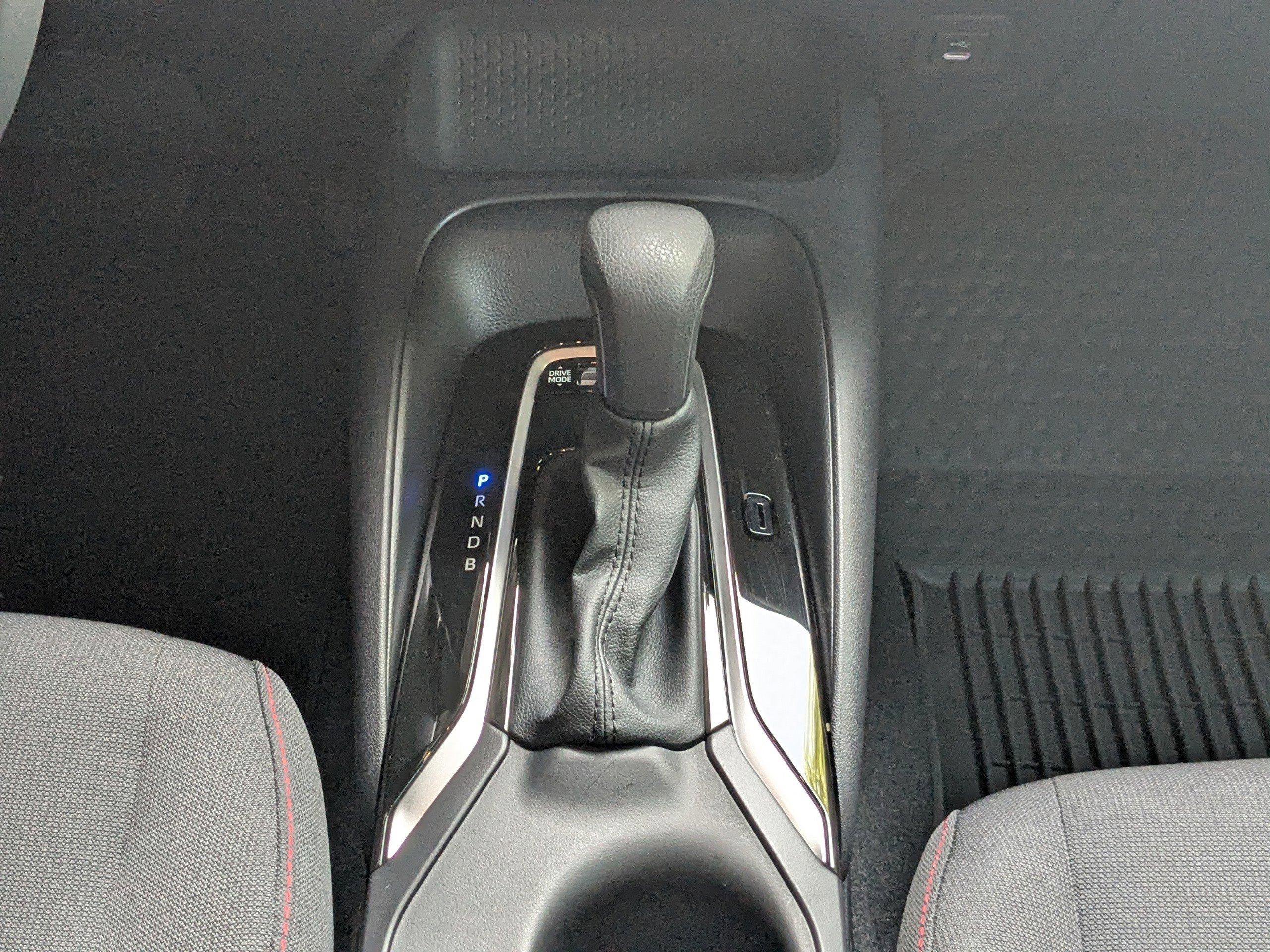 Used 2026 Toyota Corolla SE FWD image 16