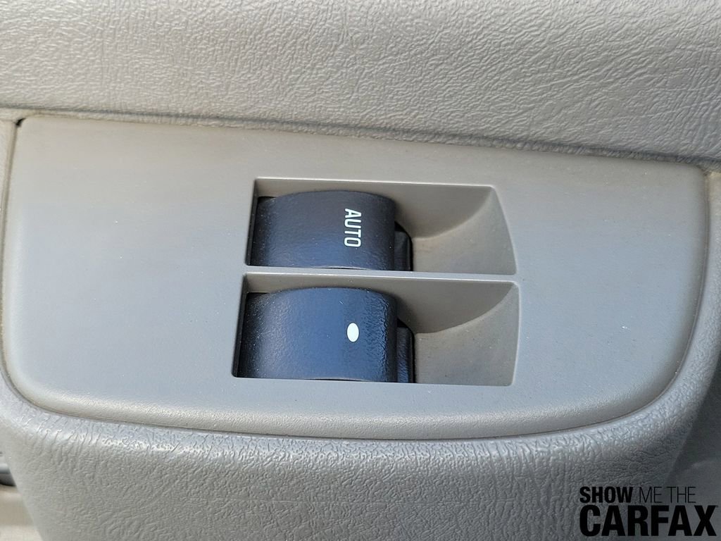 Used 2020 Chevrolet Express 3500 LS RWD image 19