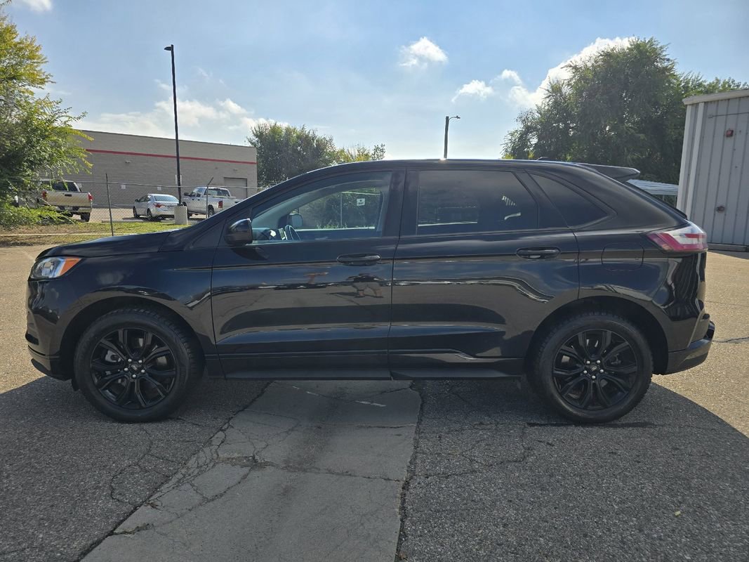 Used 2022 Ford Edge SE w/ Black Appearance Package image 9
