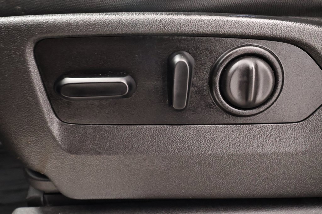 Used 2020 GMC Sierra 1500 SLE w/ SLE Value Package image 14