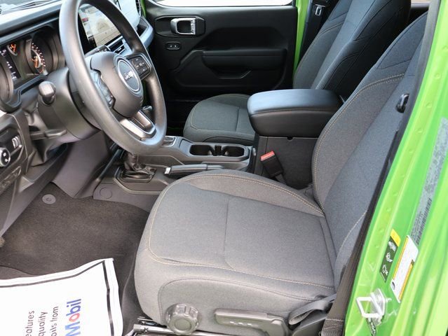 Used 2025 Jeep Gladiator Sport image 42