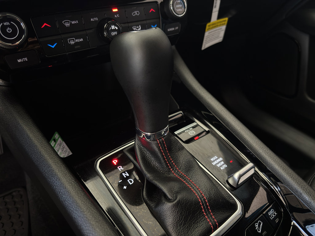 New 2025 Jeep Compass Trailhawk w/ Trailhawk Elite Group image 25