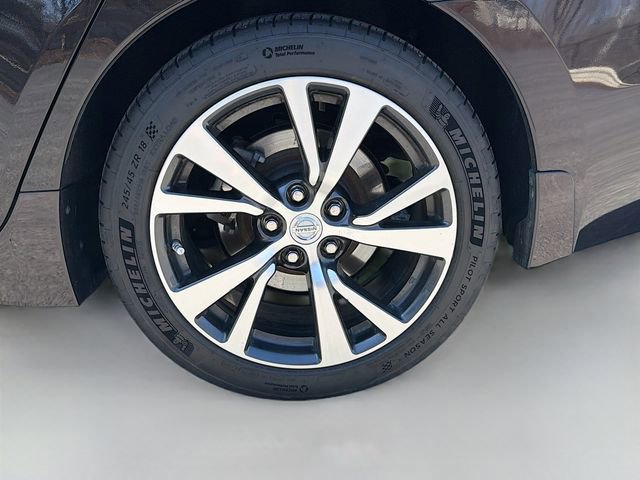 Used 2017 Nissan Maxima Platinum FWD image 28