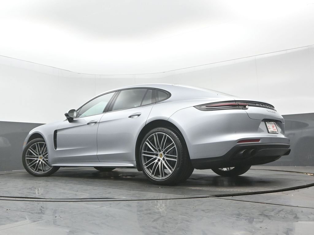 Used 2017 Porsche Panamera 4S AWD/4WD image 31