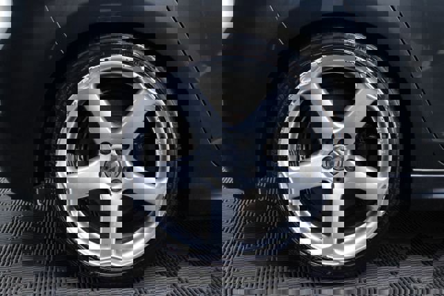 Used 2013 Volkswagen Golf 4-Door image 6