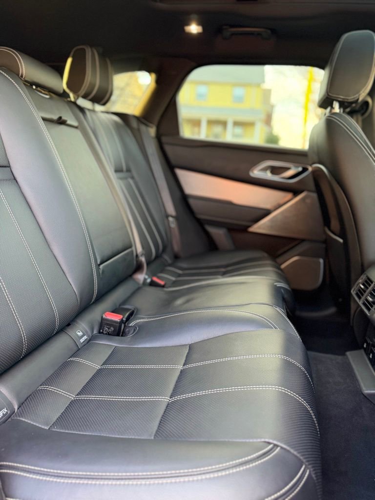 Used 2019 Land Rover Range Rover Velar R-Dynamic SE image 11