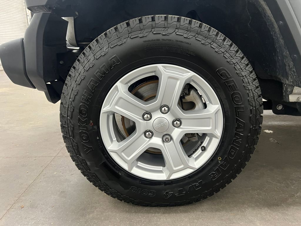 Used 2020 Jeep Wrangler Sport AWD/4WD image 27