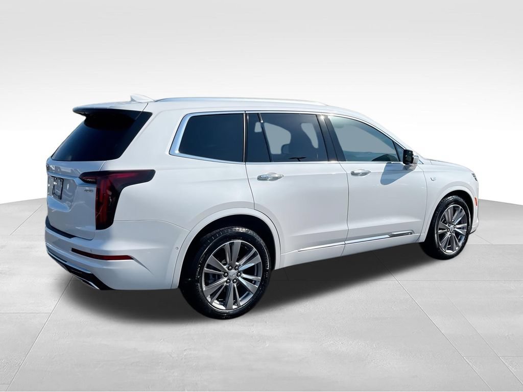 Used 2023 Cadillac XT6 Premium Luxury w/ Technology Package FWD image 8