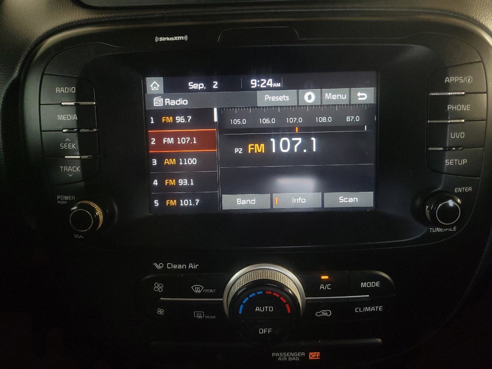 Used 2018 Kia Soul + FWD image 25