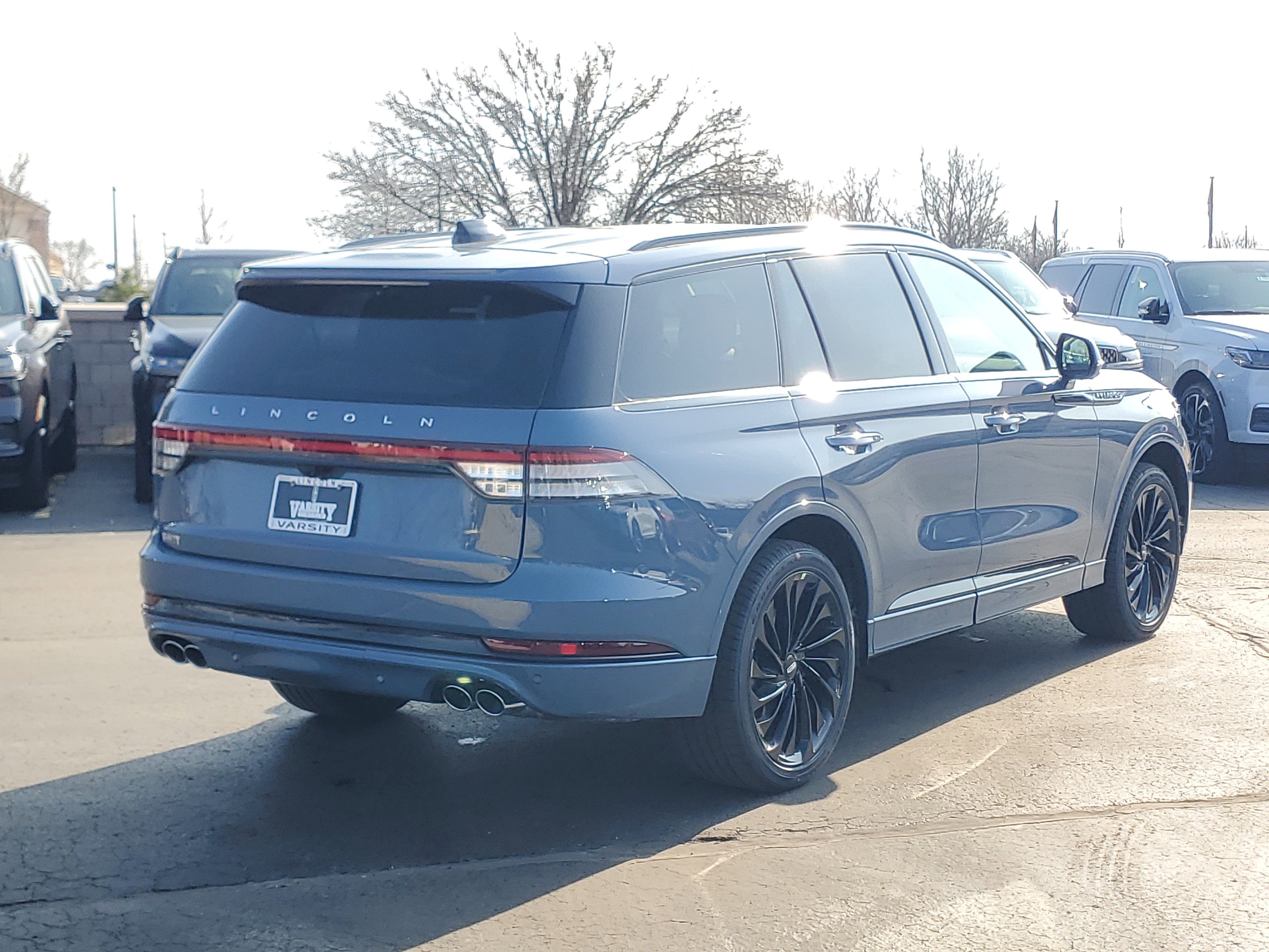 New 2026 Lincoln Aviator Reserve w/ Jet Appearance Package image 4