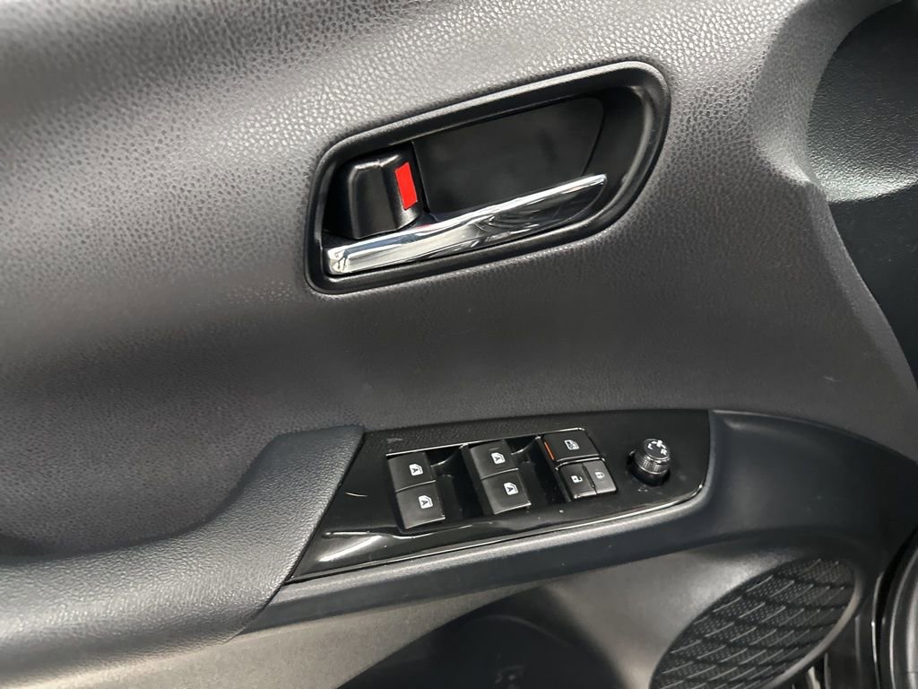 Used 2016 Toyota Prius Two w/ Preferred Accessory Package FWD image 11