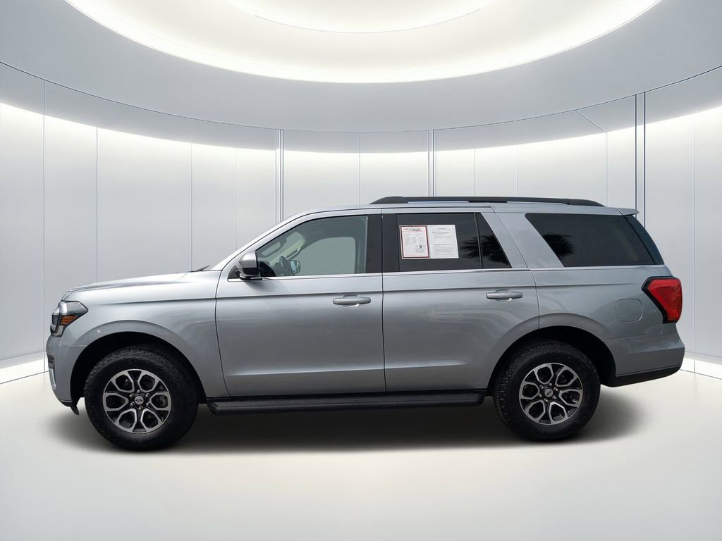 Used 2024 Ford Expedition XLT AWD/4WD image 7