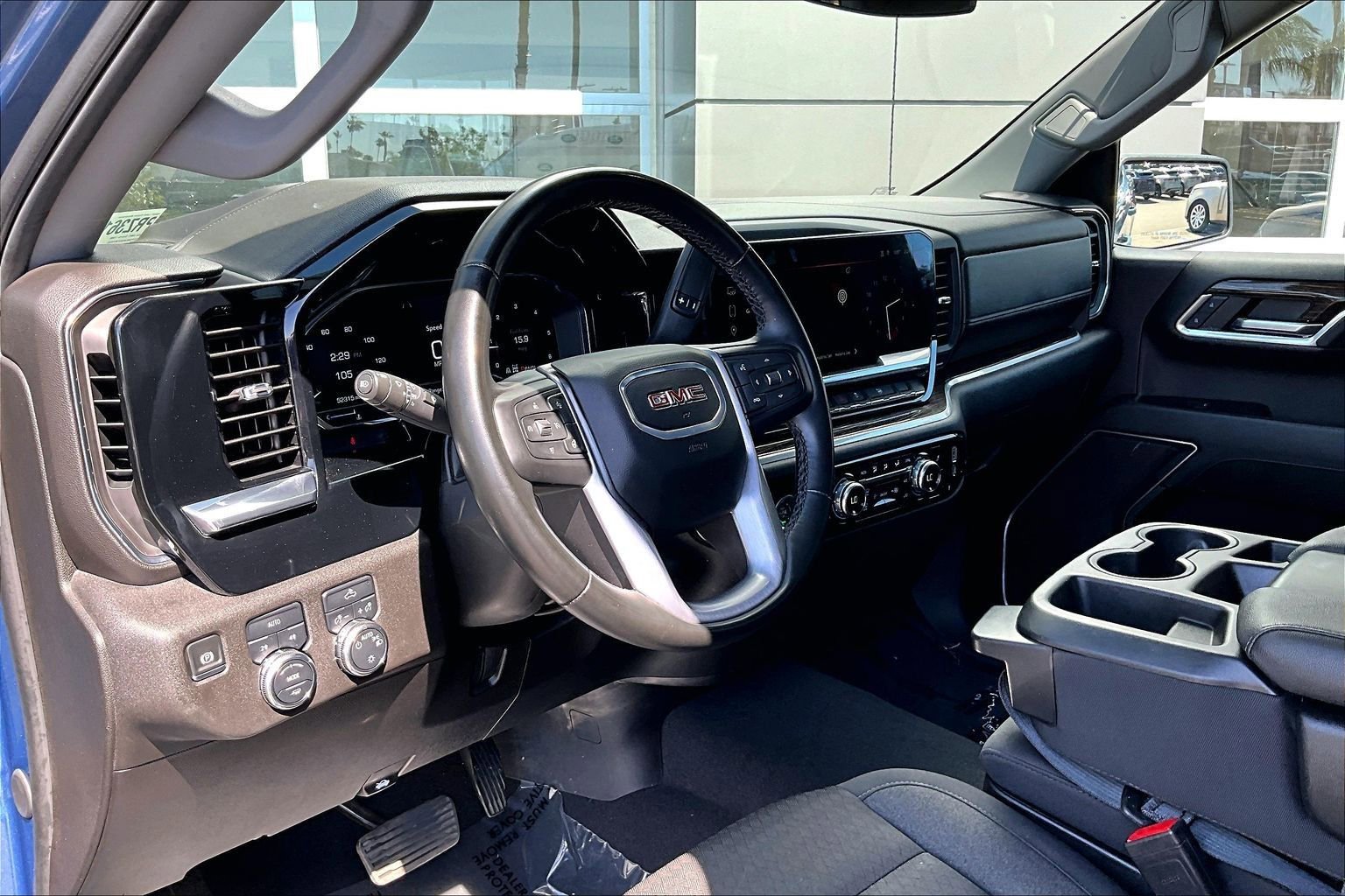 Used 2024 GMC Sierra 1500 SLE image 14