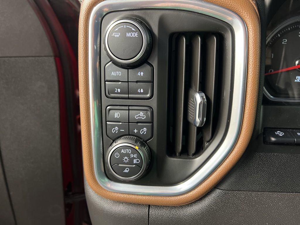 Used 2022 Chevrolet Silverado 1500 High Country w/ Technology Package image 26