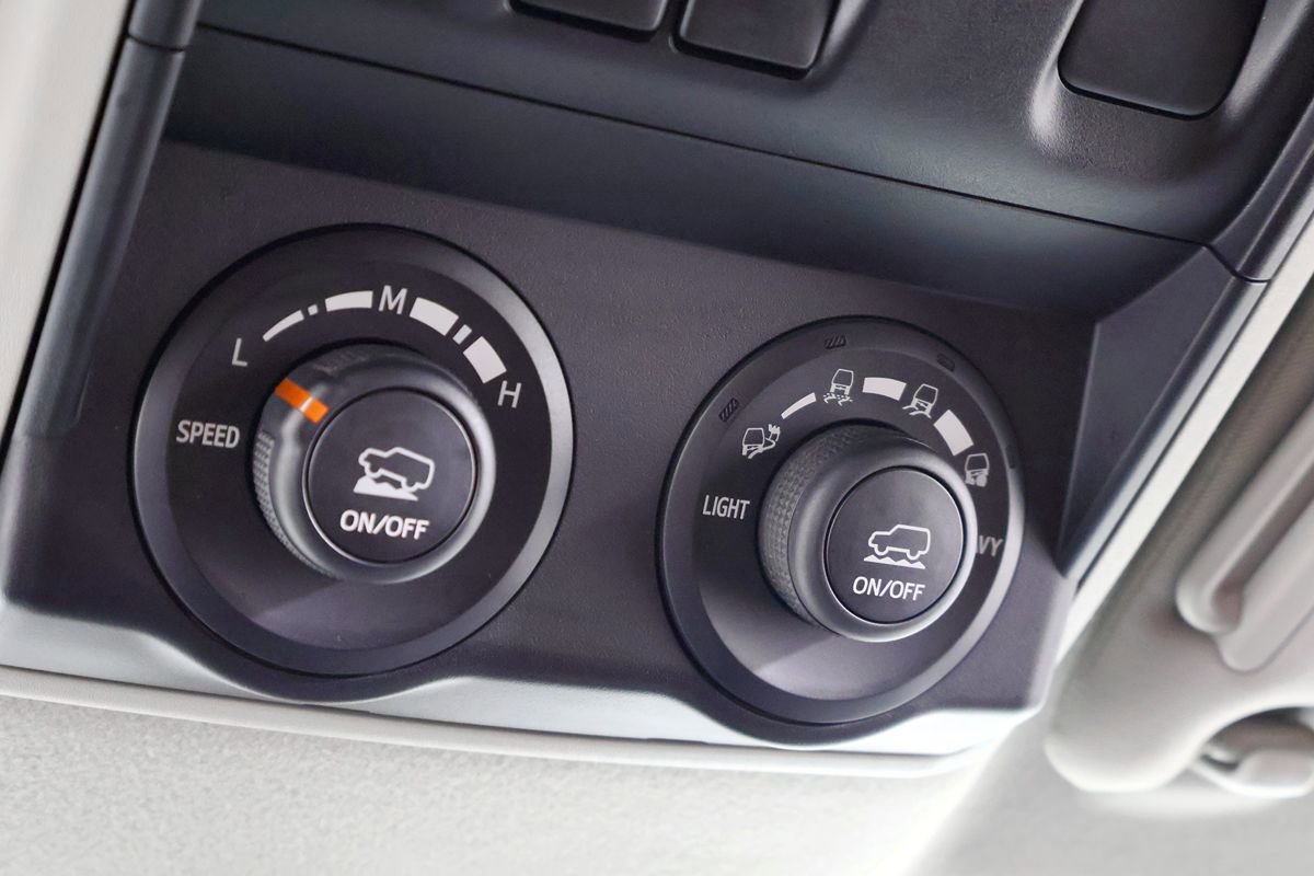 Used 2014 Toyota 4Runner Trail AWD/4WD image 37