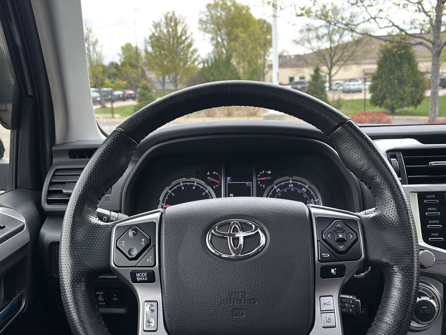 Used 2023 Toyota 4Runner Limited AWD/4WD image 29