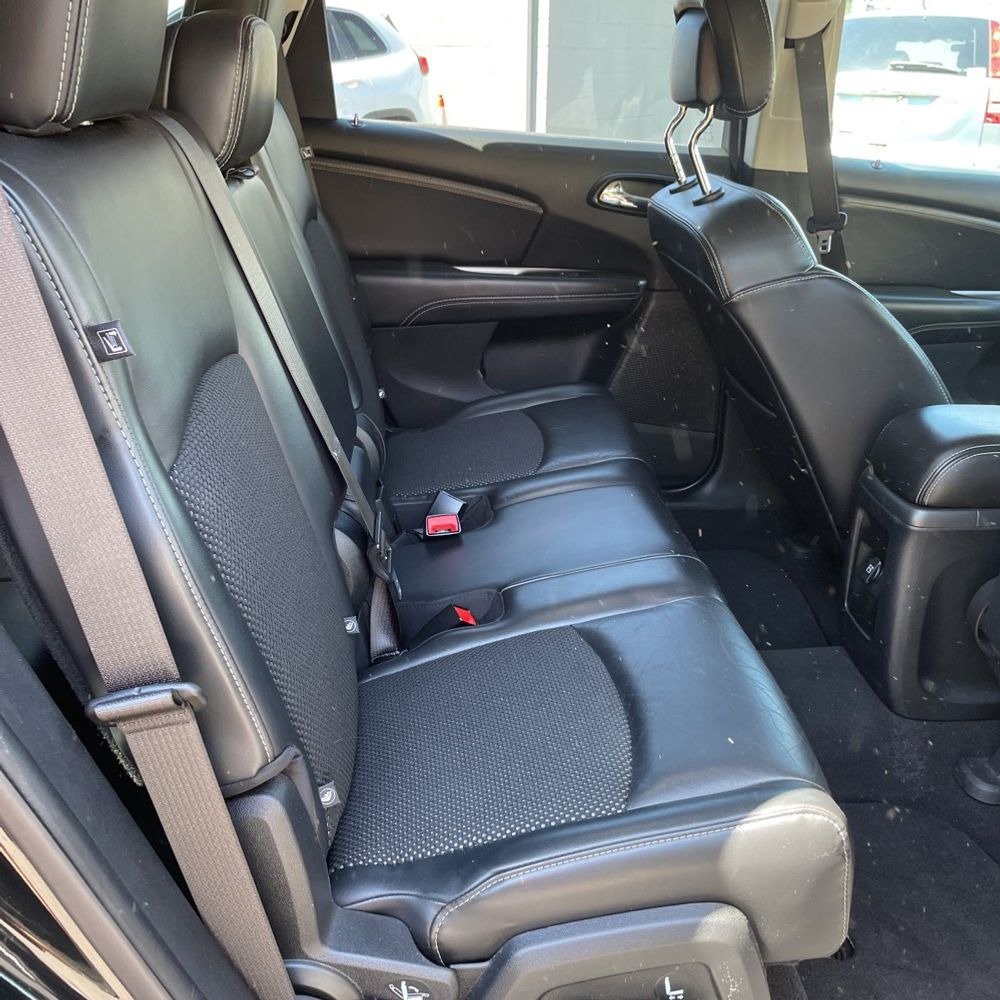 Used 2018 Dodge Journey Crossroad w/ Nav & Sun Group FWD image 13