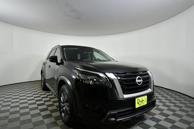 Used 2024 Nissan Pathfinder SV image 8