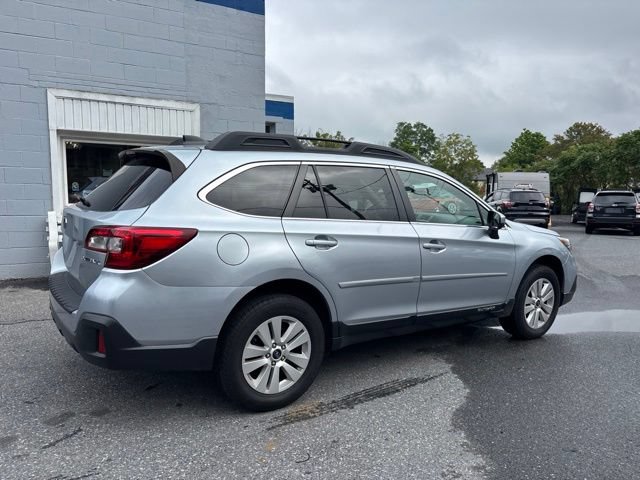 Used 2019 Subaru Outback 2.5i Premium AWD/4WD image 5