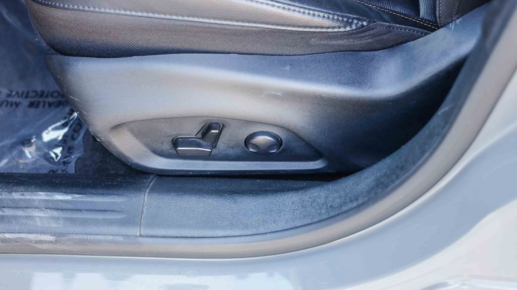 Used 2024 Jeep Compass Limited image 22