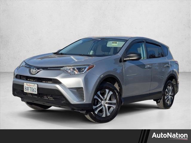 Used 2017 Toyota RAV4 LE video 1