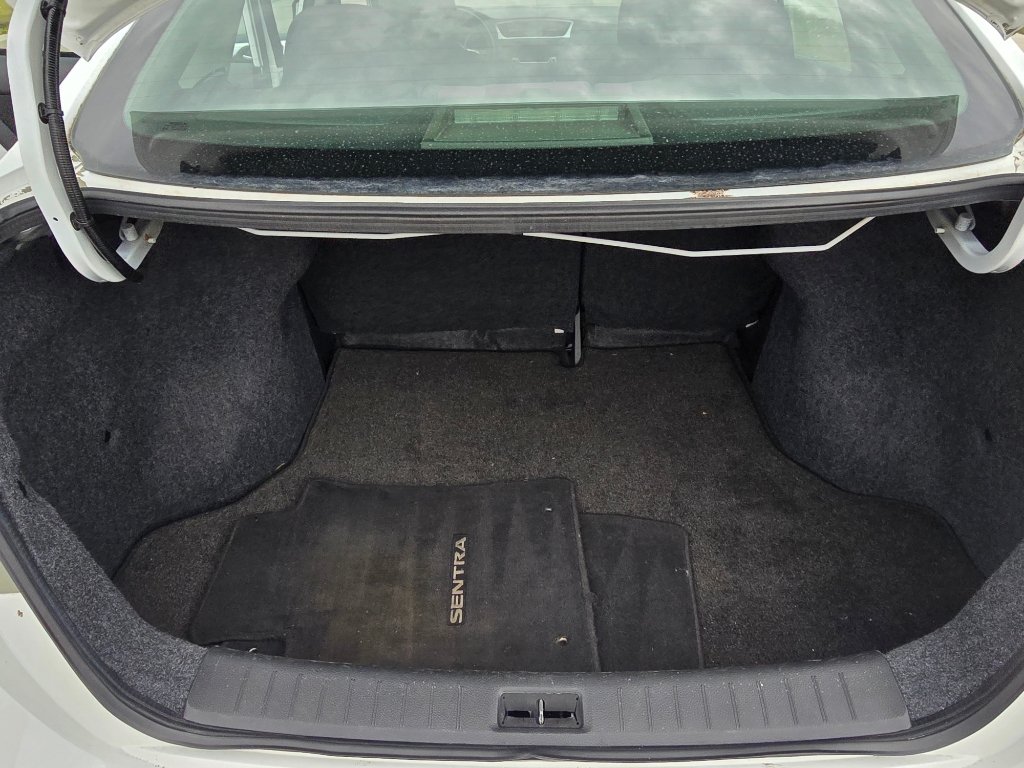 Used 2018 Nissan Sentra S FWD image 31