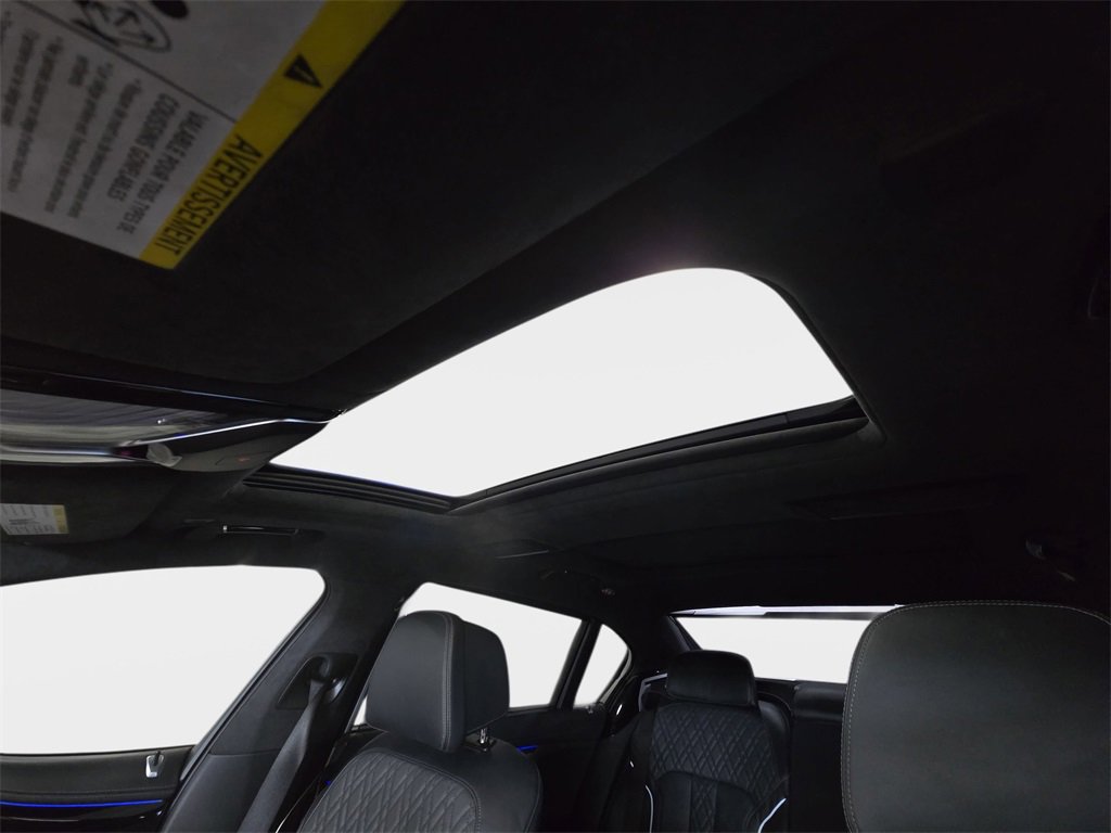 Used 2020 BMW 750i xDrive w/ Autobahn Package image 28