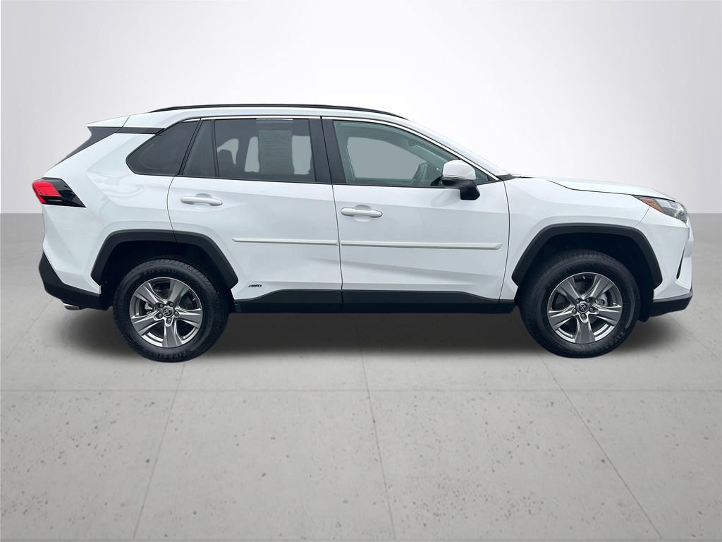 Certified 2024 Toyota RAV4 LE AWD/4WD image 7