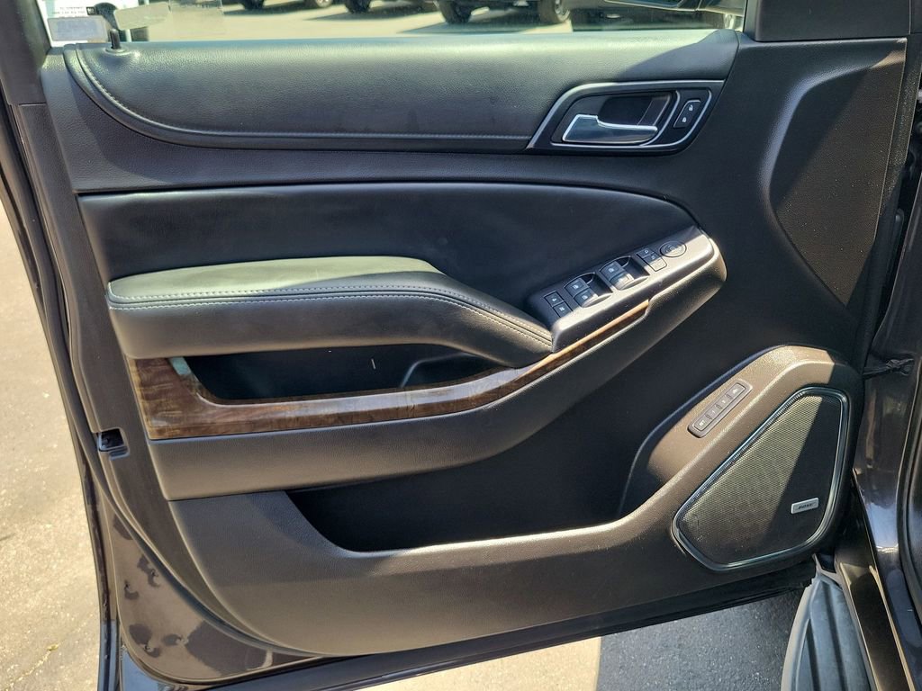 Used 2015 Chevrolet Suburban LT w/ Luxury Package RWD image 22