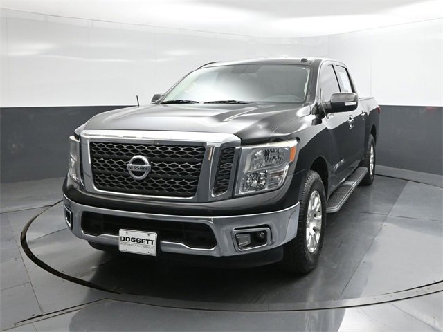 Used 2018 Nissan Titan SV image 29