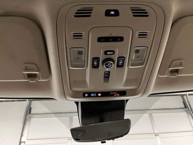 Used 2024 GMC Yukon XL Denali w/ Advanced Technology Package AWD/4WD image 40