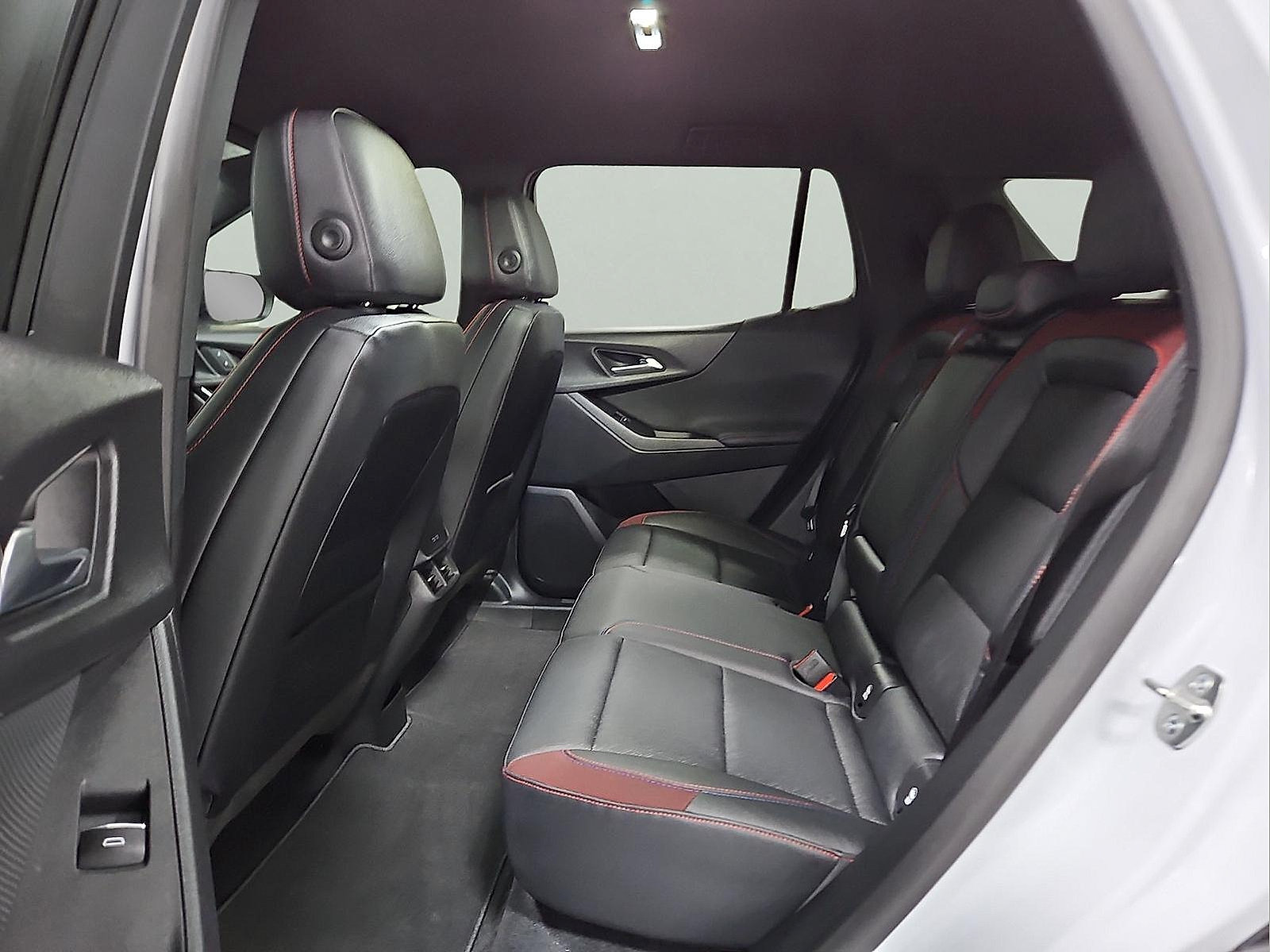 Used 2026 Chevrolet Equinox RS FWD image 6