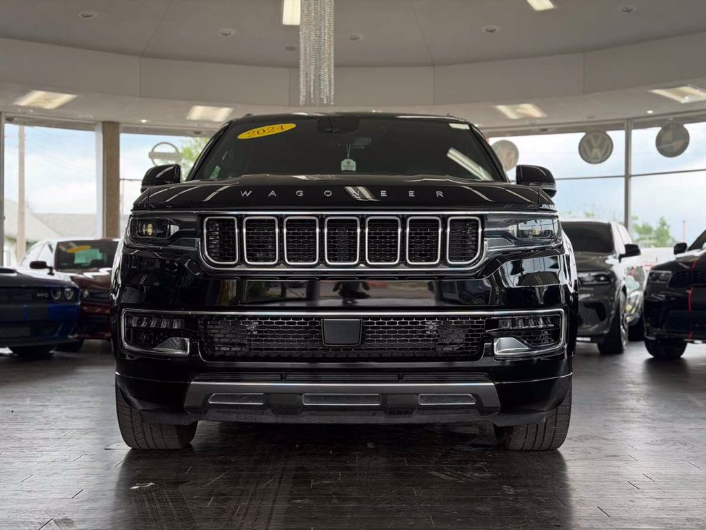 Used 2024 Jeep Wagoneer Series III AWD/4WD image 16