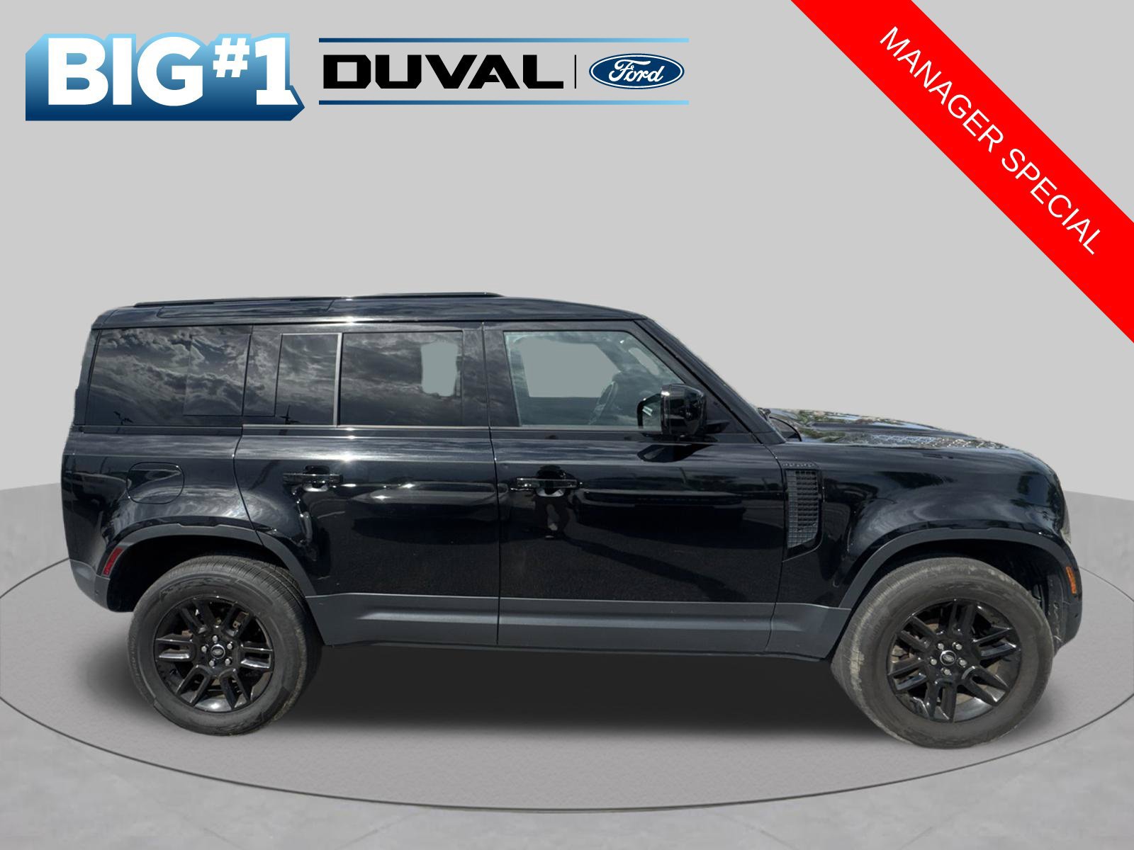 Used 2025 Land Rover Defender 110 S AWD/4WD image 2
