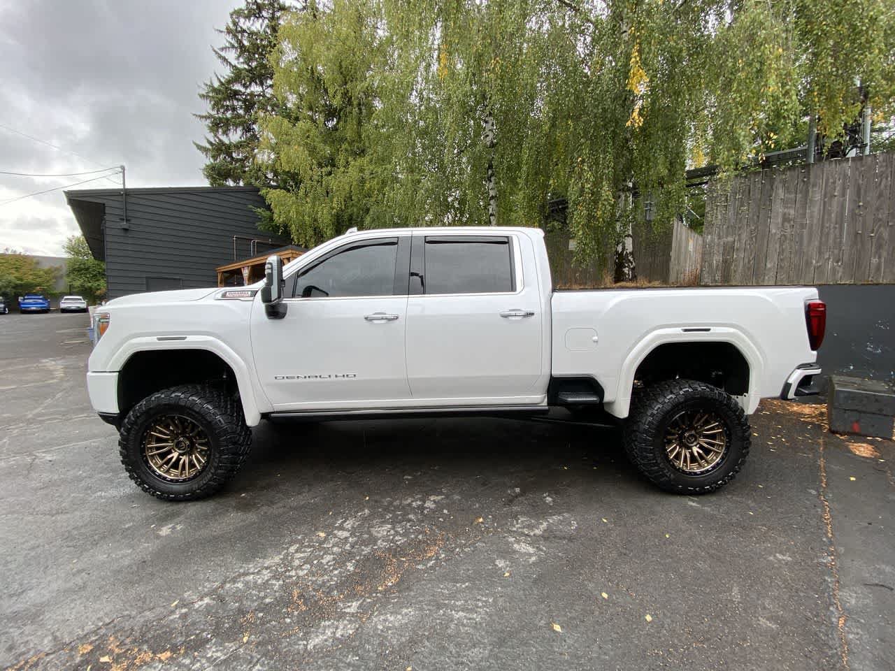 Used 2021 GMC Sierra 3500 Denali w/ Denali Ultimate Package AWD/4WD image 3