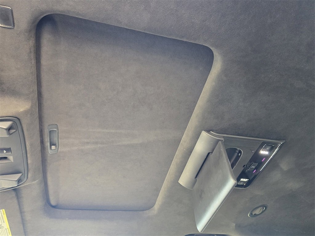 Used 2018 Cadillac Escalade ESV Platinum image 22