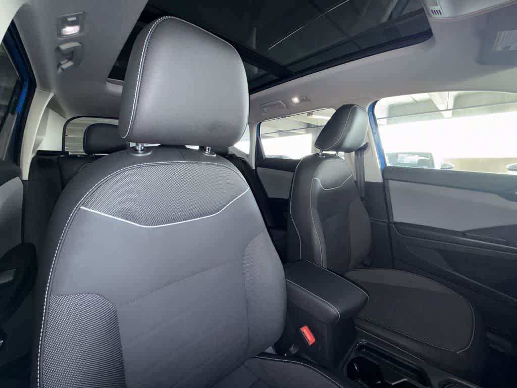 Used 2023 Volkswagen Taos SE w/ Panoramic Sunroof Package FWD image 27